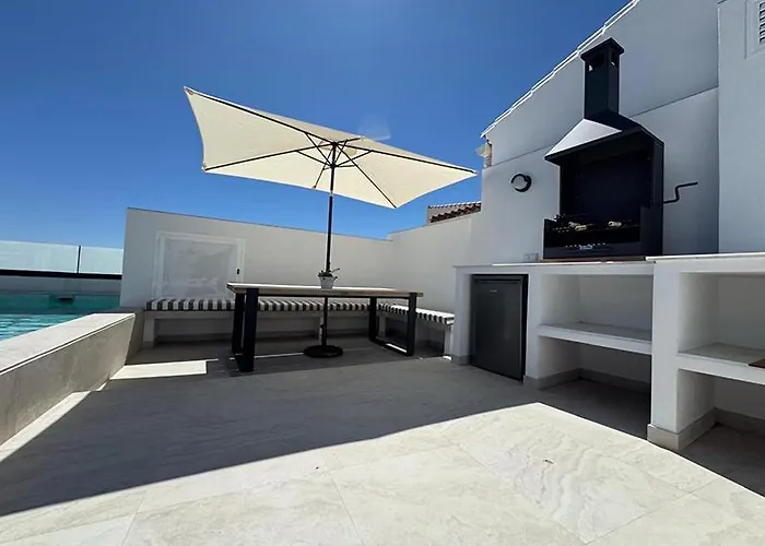 Carretas 22 Апартаменты Нерха